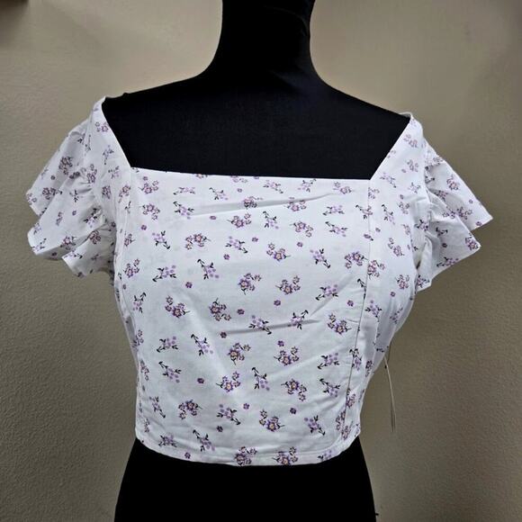 WAYF Women’s Tops (2-Piece Bundle) – Floral Smocked Crop Top & White Puff Sleeve - Picture 1 of 15